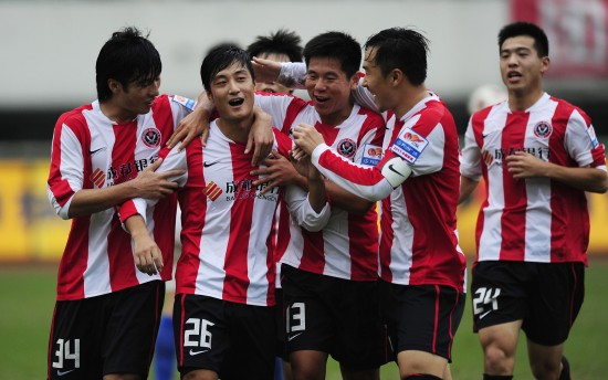 法尔克：格纳布里经纪人已和拜仁谈降薪续约，球员很可能留队（法尔克：格纳布里大概率留队，经纪人与拜仁已谈降薪续约）