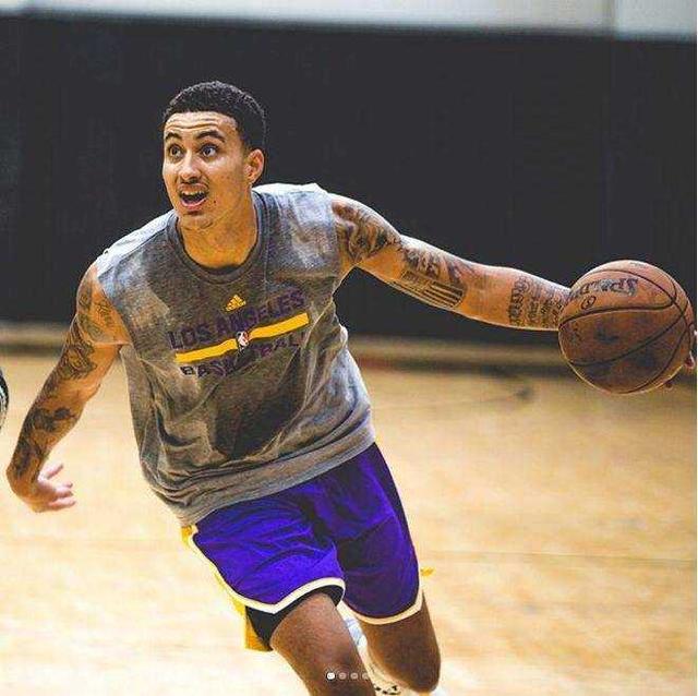 匈牙利主帅：爱尔兰定位球和传中极具威胁，必须严加防范才行（匈牙利主帅警示：爱尔兰定位球与传中杀伤力十足，需重点布防）