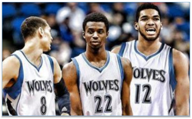 巴萨梅西自由球进球助球队领先（梅西任意球建功，助巴萨取得领先）