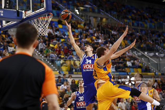 图片报：因球迷禁令，大部分法兰克福高层放弃前往那不勒斯（图片报：受球迷禁令影响，法兰克福多数高层取消那不勒斯之行）