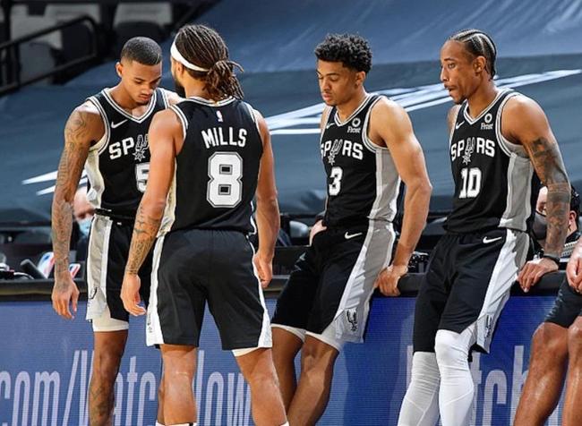 尤尔曼德：教练在岗位上待上15个月才合理，过早解雇教练不好（尤尔曼德：主帅至少应执教满15个月，别急着解雇）