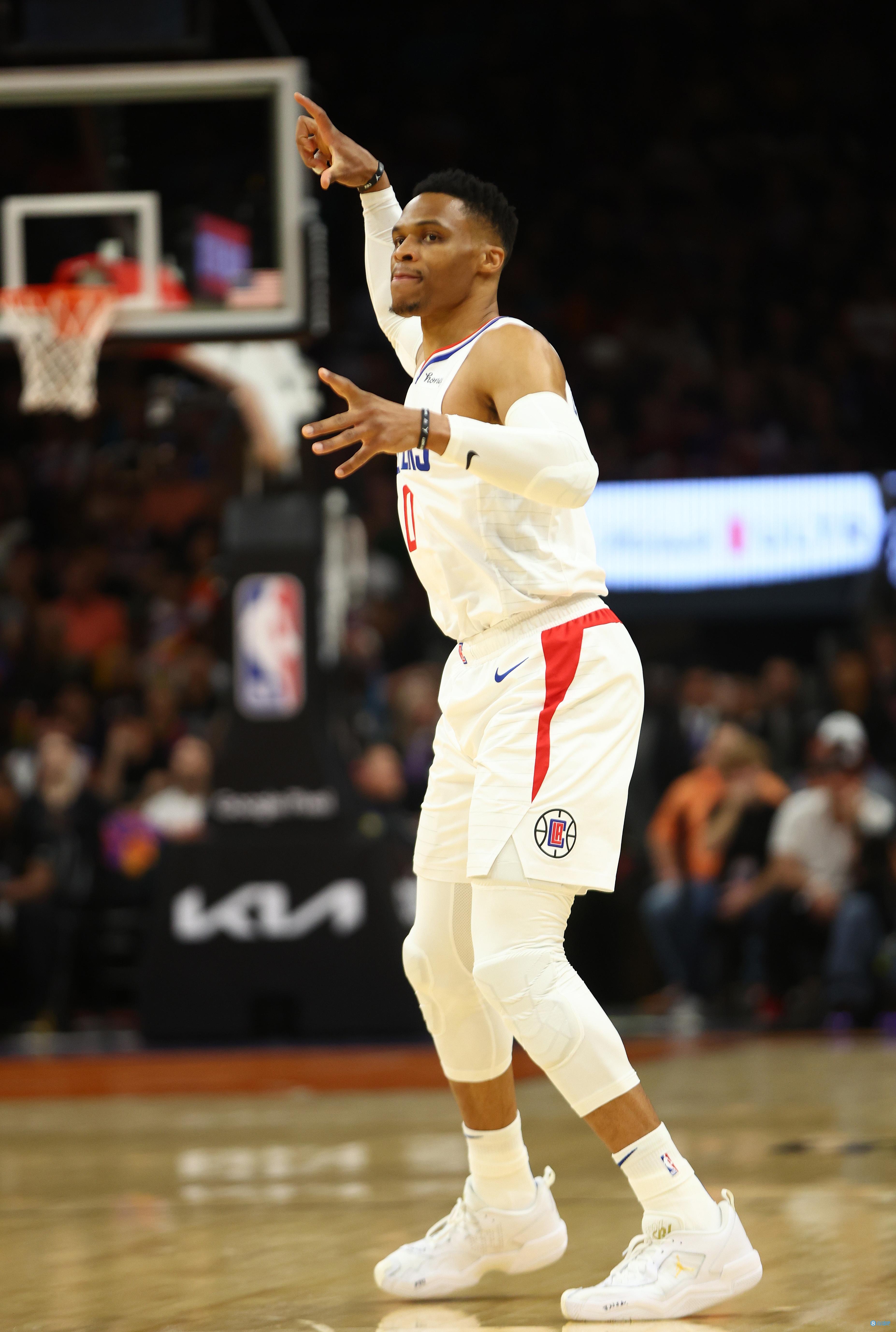 《跃向浩瀚·新秀季》第2期丨混音队主教练：去发展联盟并不意味着降级 相反是一次机会（《跃向浩瀚·新秀季》第二期｜混音队主帅：发展联盟并非降级，反而是成长机会）