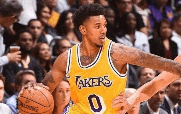 媒体人：李海新在联赛首轮就有严重误判；为长春亚泰感到不平（媒体人质疑李海新联赛揭幕战严重误判，为长春亚泰鸣不平）