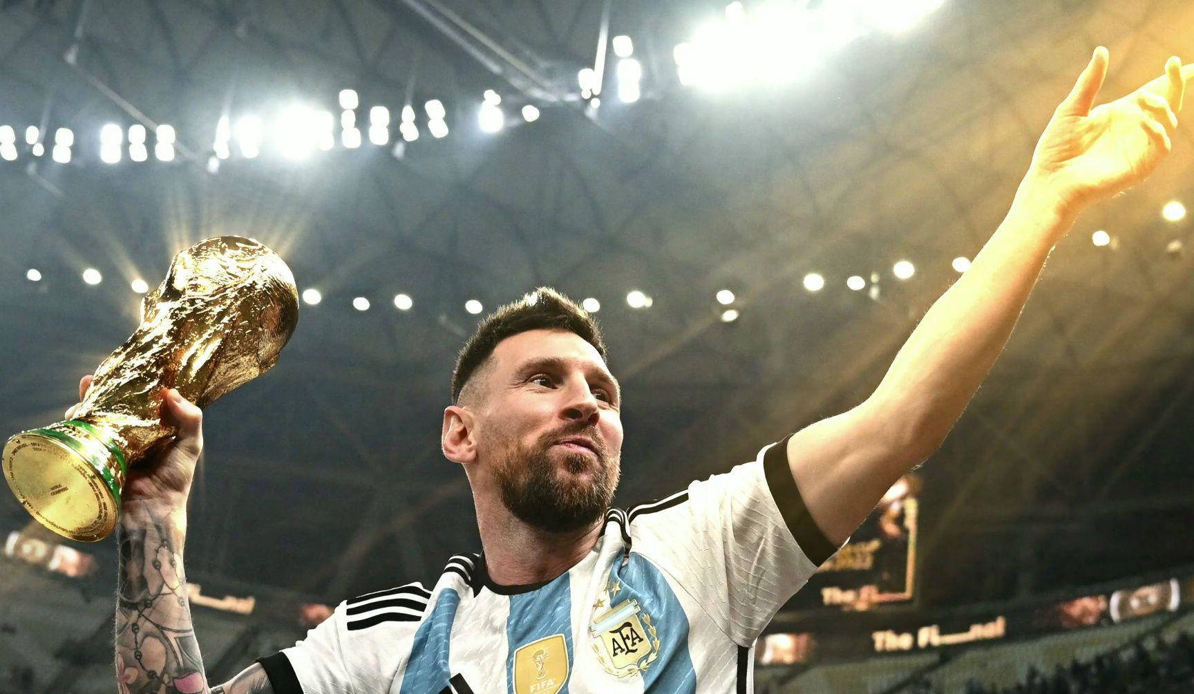 德天空：伊萨克再次表示只想加盟利物浦，近日还拒绝了曼联（德天空：伊萨克重申只愿加盟利物浦，近期已拒曼联邀约）