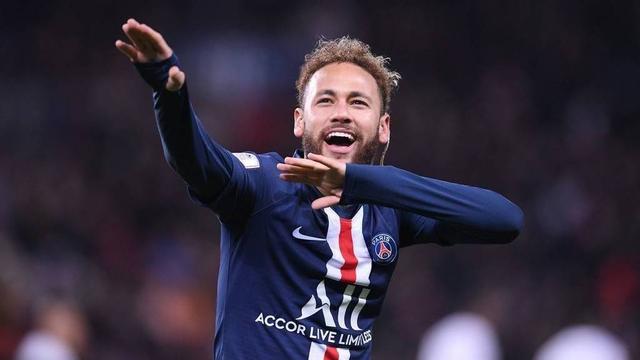 名记：我对塔图姆本赛季回归很有信心，他像个疯子在训练（名记：看好塔图姆本季复出，训练投入近乎疯狂）