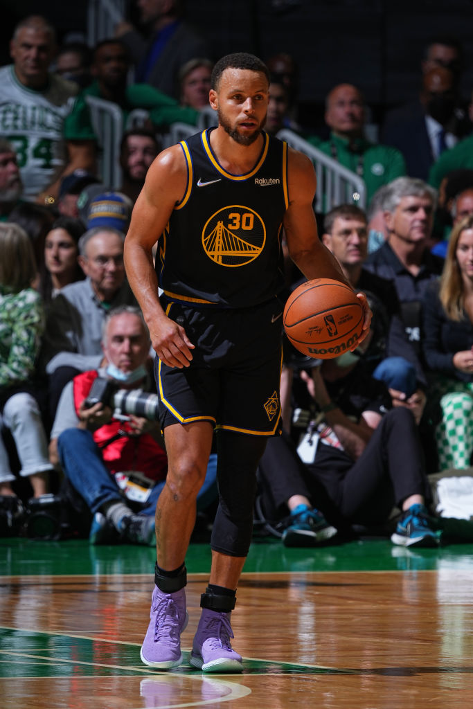 现在哪里还能买到这件拜仁125周年啤酒节正版球衣？（拜仁125周年啤酒节正品球衣现在还能在哪里入手？）