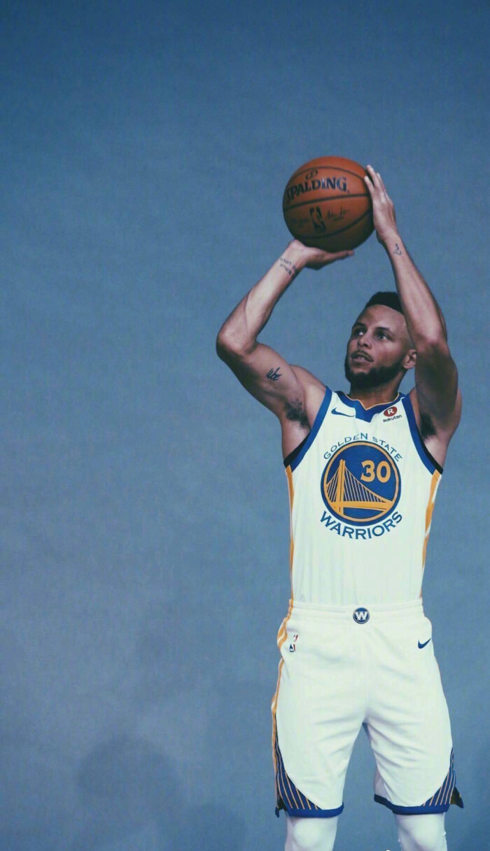 错失关键上篮！王浩然三分11中2低效拿到16分6板1助1断（关键上篮未果，王浩然三分11投仅2中，低效贡献16分6板1助1断）