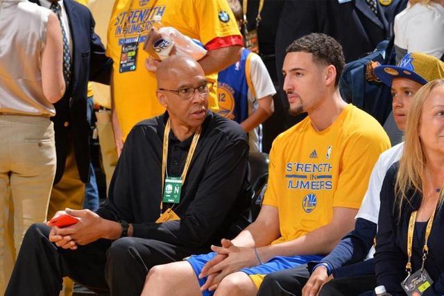 4-3！欧洲最神奇球队诞生：开局5轮0胜进降级区！如今升至第3争冠（4-3！欧洲奇迹之师崛起：开季5轮不胜陷降级区，如今跃居第3冲冠）