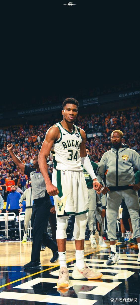 体坛：蒯纪闻左臂疑似骨裂，熊猫杯后U22国足多人受伤（体坛报道：蒯纪闻疑似左臂骨裂，熊猫杯后U22国足多名球员受伤）