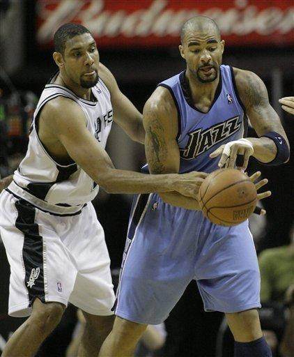 奥尔莫谈俱乐部与西足协争议：没感受到，巴萨总是备受关注（奥尔莫回应俱乐部与西足协风波：本人无感，巴萨常年处于聚光灯下）