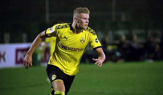 湖人浓眉哥篮下统治力助球队获胜（浓眉内线统治带领湖人取胜）